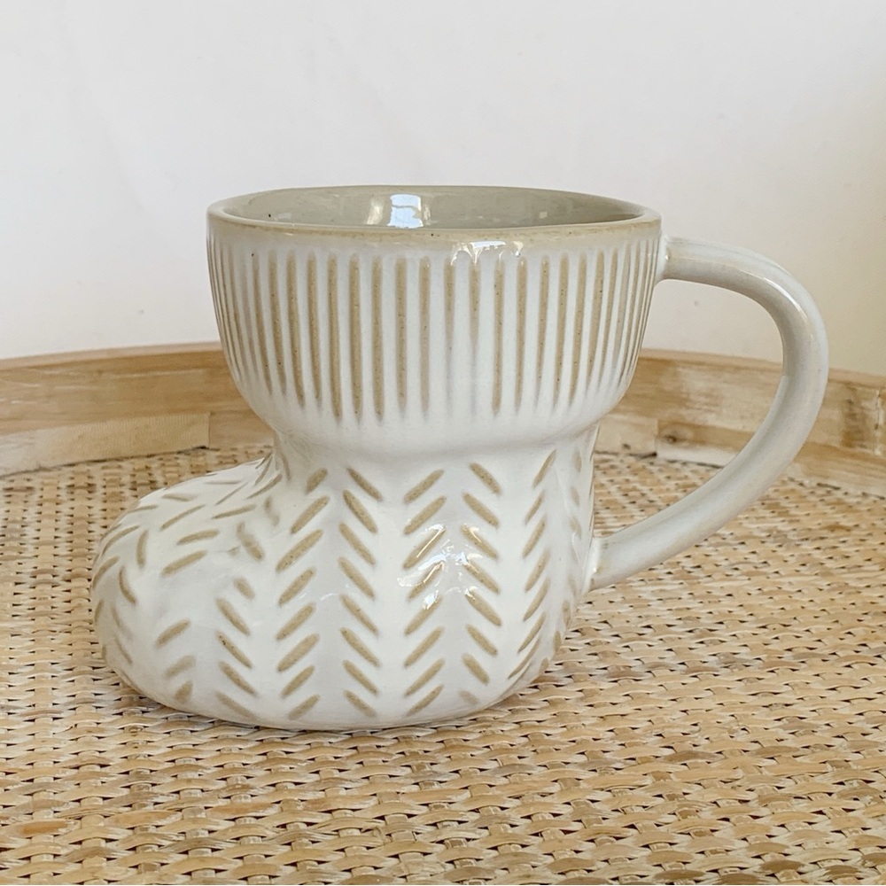 Indigo Christmas Holiday Stocking Cream and Tan Gret Textured Mug